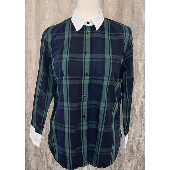 J. Crew Tops - J.Crew Womens Classic-Fit Cotton Poplin‎ Shirt  Size 4